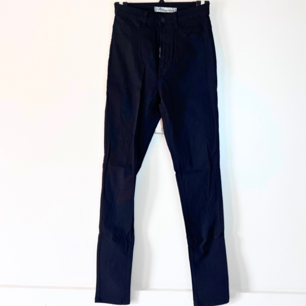 Black skinny jeans- size 5